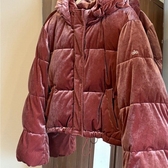 Alo Yoga Velvet Velour Cropped Puffer Jacket Coat Rosewood Pink Size M - Picture 9 of 13